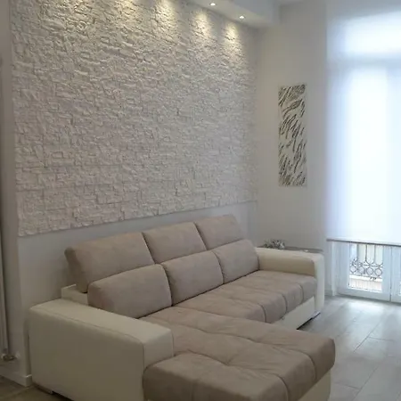 Diamond House Apartment *