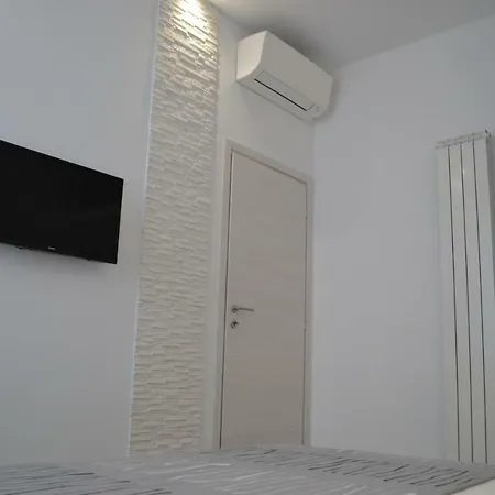 Diamond House *